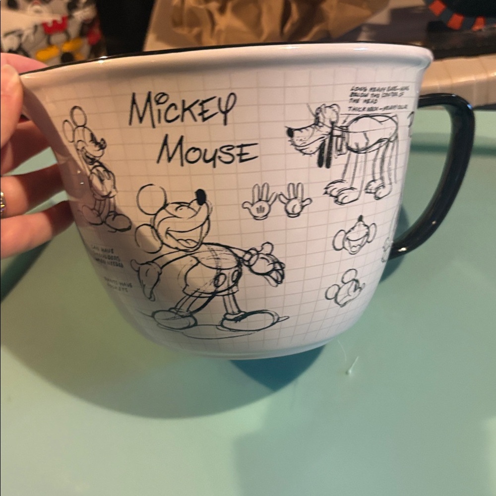 Large Disney Sketchbook Mixing Bowl - Picture 3 of 3